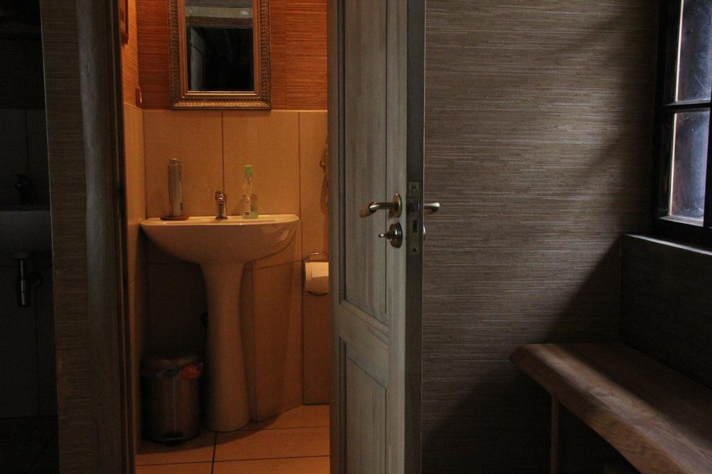 Chill Inn Bernati Ngoại thất bức ảnh